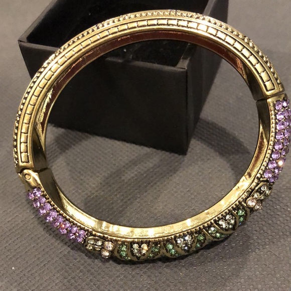 HEIDI DAUS Purple Green Criss Cross Design Swarovski Crystal Spring Hinge Bangle - Picture 5 of 17